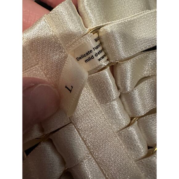 Bordelle Women's Large Signature Cream Gold Webbed Suspender Belt - Picture 5 of 8